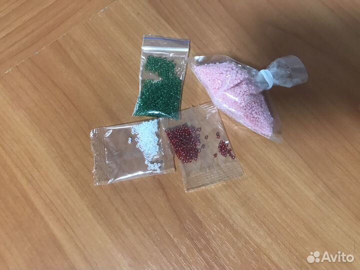 Бисер, бусины, леска