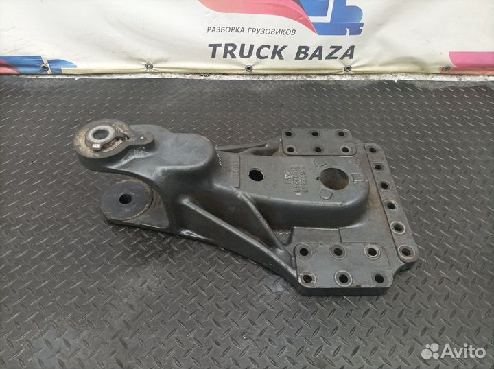 7421682250 Кронштейн полурессоры задней