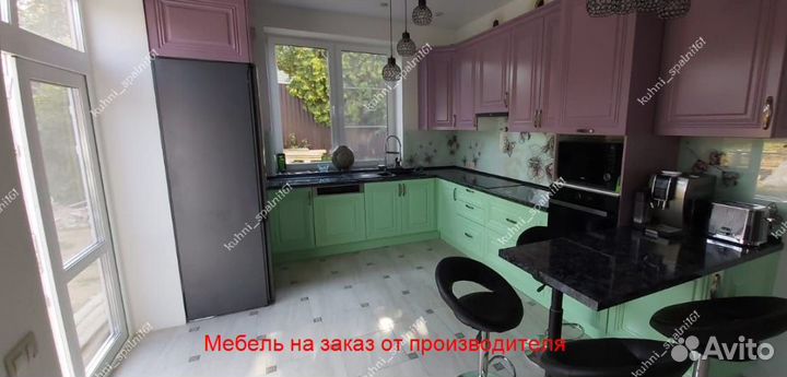 Кухонный гарнитур / Кухни на заказ