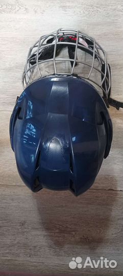 Хоккейный шлем