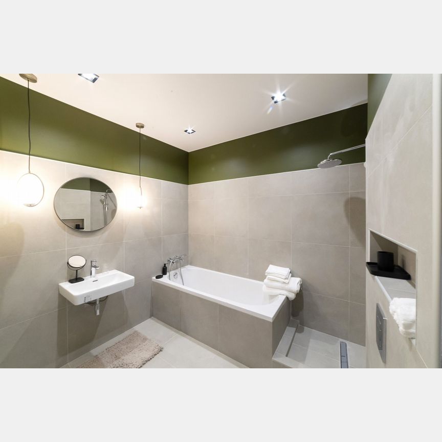 2-к. квартира, 67 м², 3/34 эт.