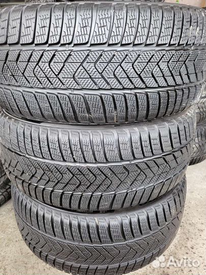 Pirelli Winter Sottozero 3 255/40 R20 101W