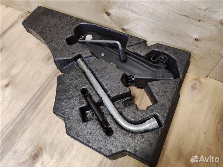 Ниша инструмента Vw Golf 6