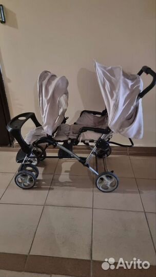Коляска для погодок двойни