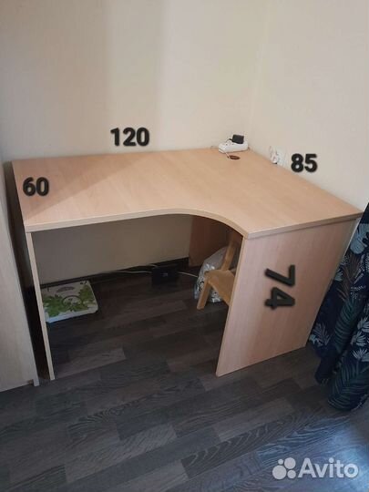 Стол компьютерный