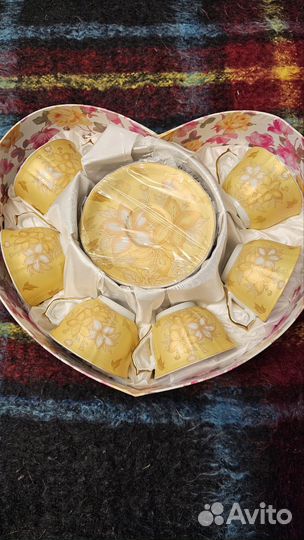 Чайный сервиз с позолотой