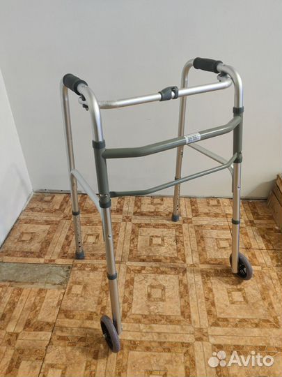 Опоры-ходунки на колесах CA811LG-5