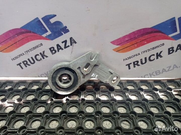 Кронштейн радиатора верхний левый Scania 5-series