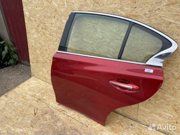 Задняя левая дверь Инфинити ку 50
