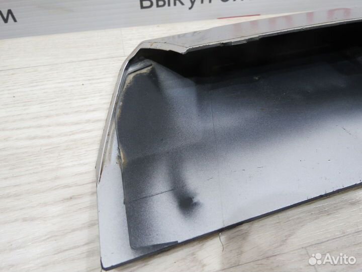 Накладка переднего бампера LADA Vesta Sw Cross