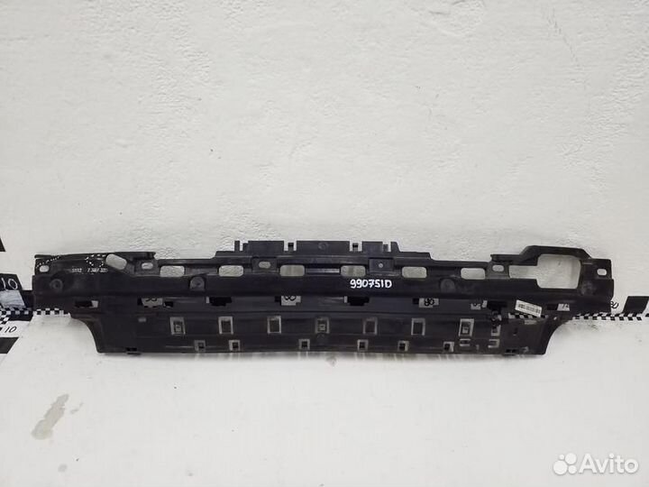 Кронштейн заднего бампера центральный BMW 6er G32