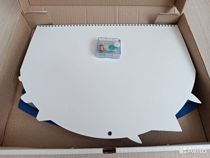 Коллекционный календарь, с часами