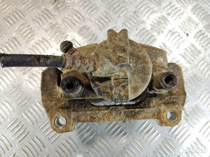 Суппорт передний левый Renault Scenic 2003 2009