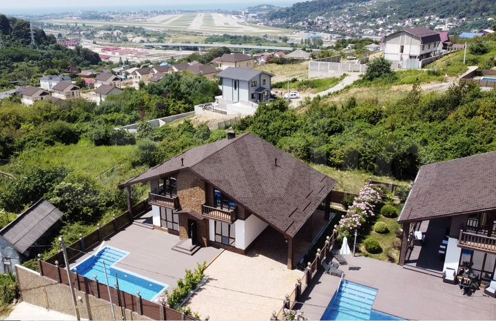 Дом 194 м² на участке 5 сот.