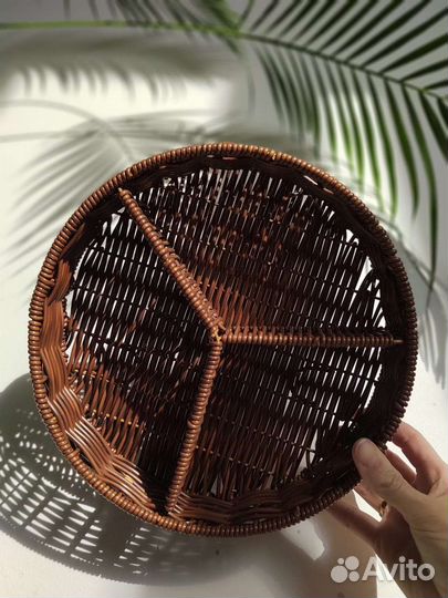 Плетеный поднос