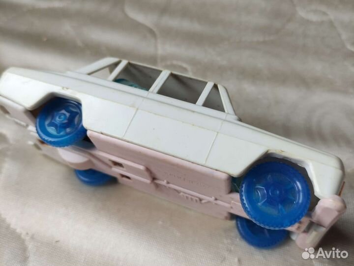Игрушка автобус СССР и москвич