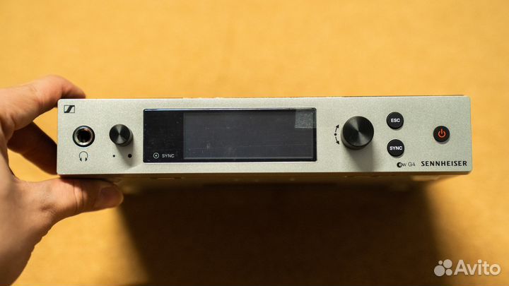 Sennheiser EW 300 G4-base SK-RC-AW Радиосистема