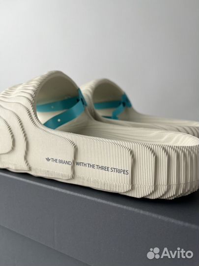 Слайды Adidas Adilette 22