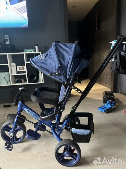 Трехколесный велосипед