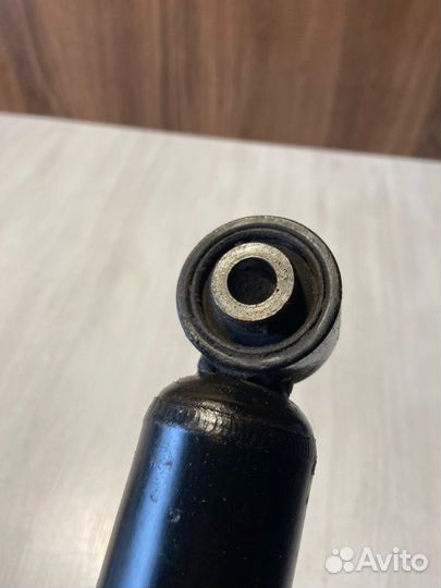 Амортизатор задний Nissan Sentra B17 HR16DE