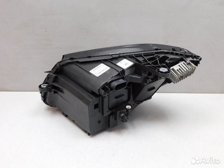 Фара правая Mercedes-Benz C-Class