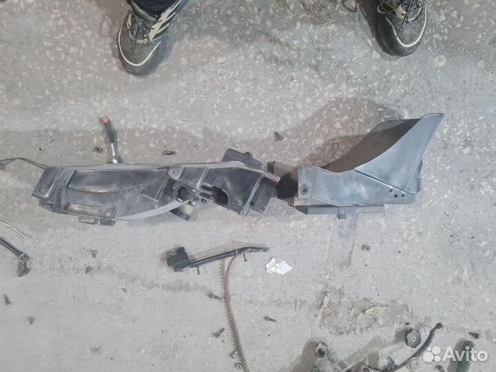 Kawasaki zzr 400 600 крыло заднее подкрылок