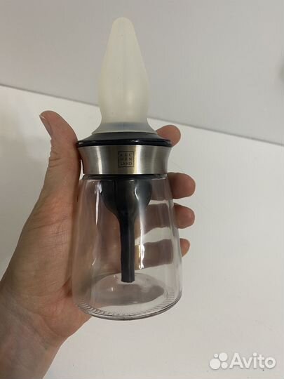 Контейнер для масла с кисточкой