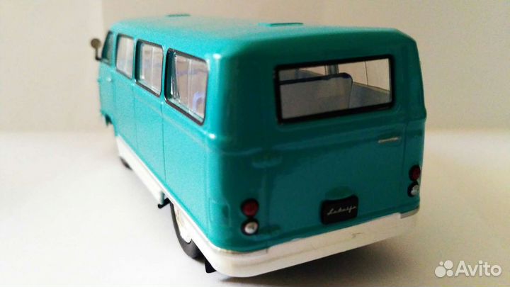 Раф 977, масштаб 1/43