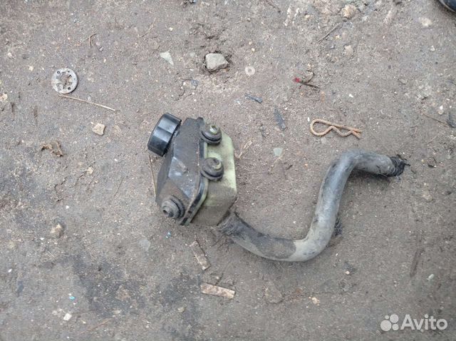 Бачок гура volvo c40