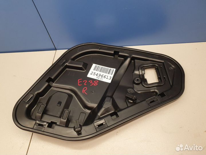 Кронштейн стеклоподъемника передней правой двери M