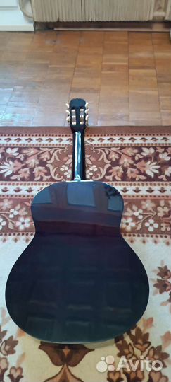 Гитара + чехол + струны + медиаторы