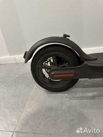 Элекьпосамокат Xiaomi Mi Electric Scooter Pro 2