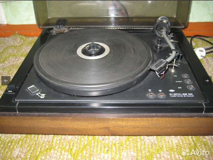 Проигрыватель высшего класса Estonia 009