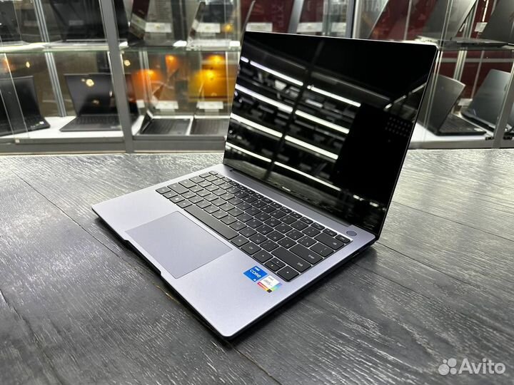 Новый ноутбук Huawei MateBook 14 i5/16/512