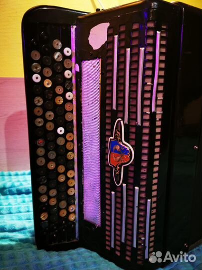 Баян многотембровый Россия