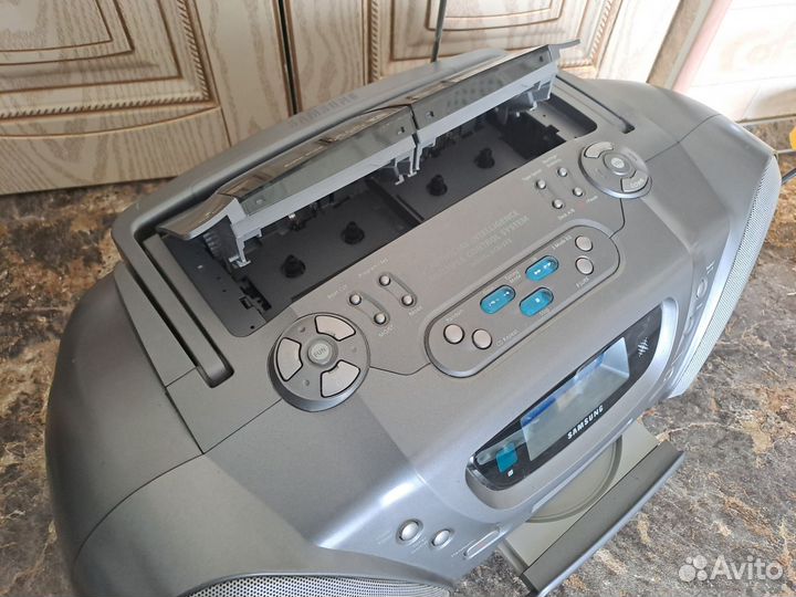 Музыкальный центр магнитофон Samsung RCD-S70