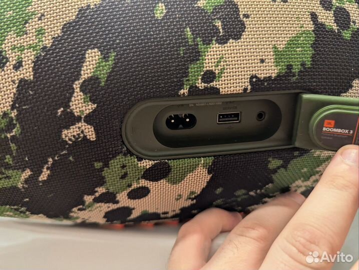 Колонка jbl boombox 3