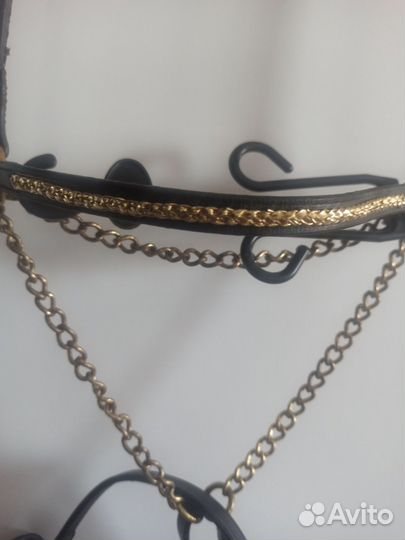 Выводная уздечка для лошади