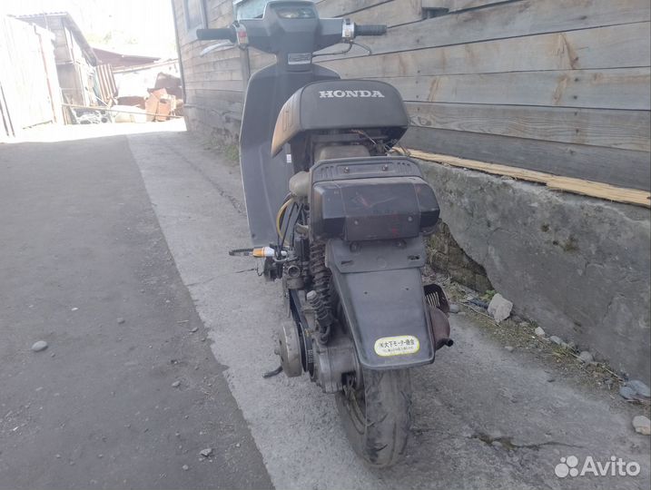 Скутер Honda pal