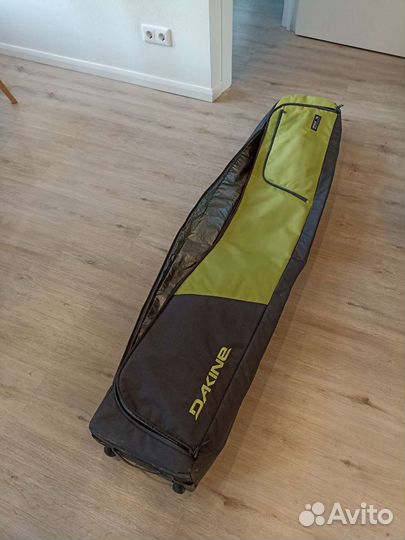 Чехол для сноуборда на колесах dakine 165 см