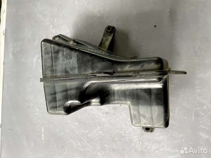 Корпус воздушного фильтра Nissan Murano