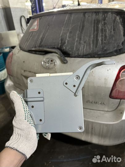 Блок робота эбу Toyota Auris 89530-12251