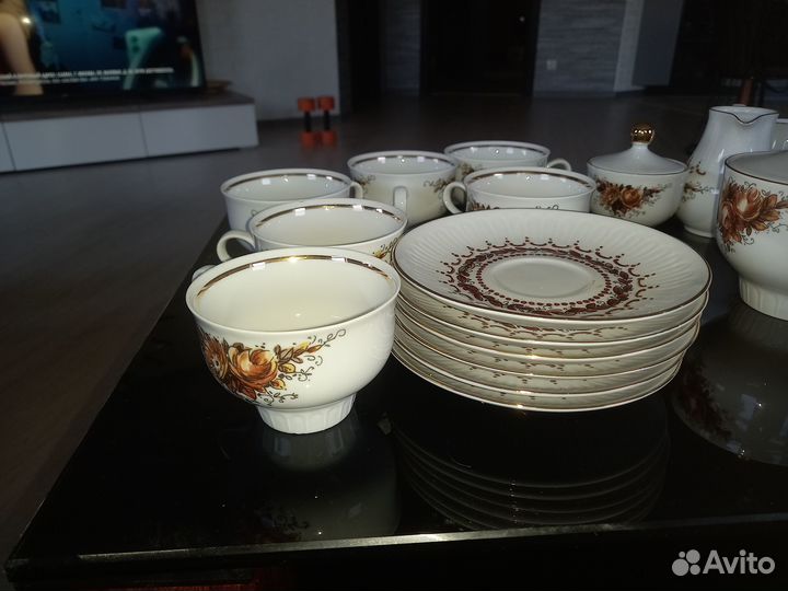 Сервиз чайно/кофейный на 6 персон. Б/У