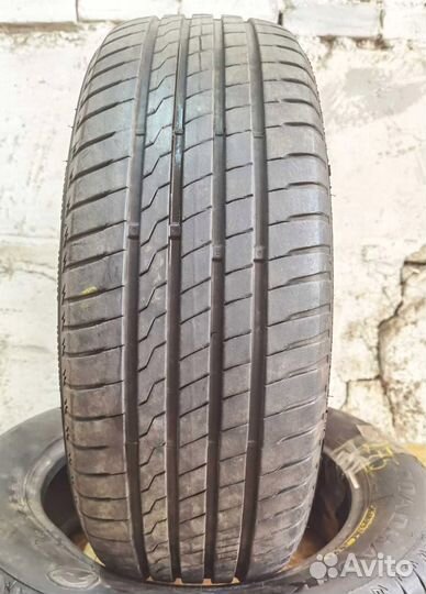 Firestone Roadhawk 215/60 R17 96H