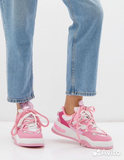 Кроссовки женские