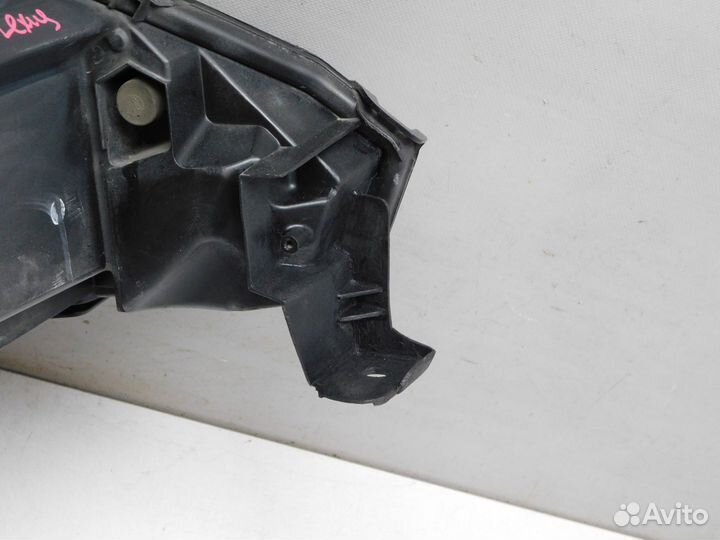 Фара левая Lexus LX570