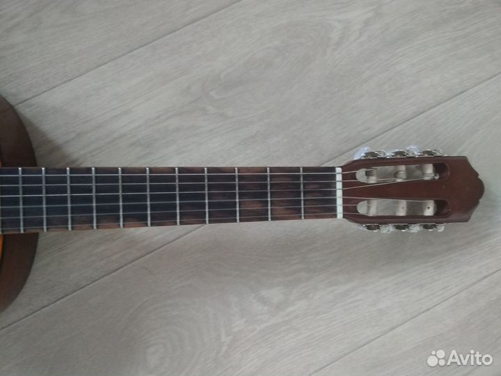 Гитара yamaha CS40