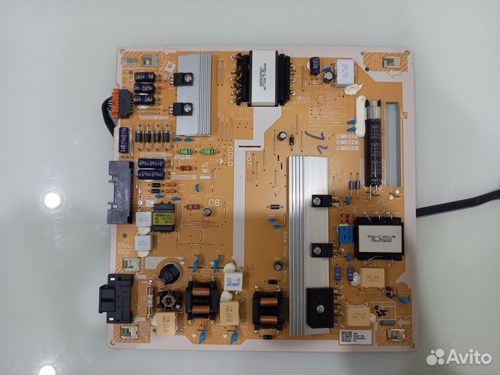 Разбор Samsung UE50AU8040U