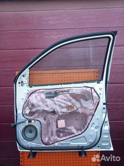 Дверь передняя Toyota Hilux