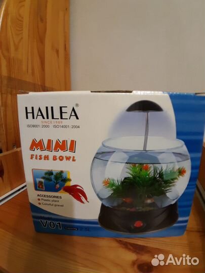 Аквариум 2.4 л Hailea с подсветкой